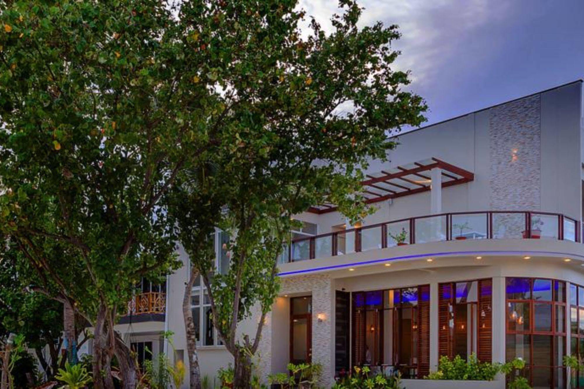 Velana Beach Hotel Maldives Maafushi Exterior foto